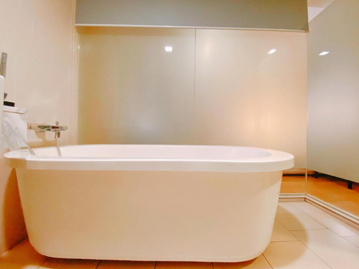Straits Suite By C Homestay Malacca ภายนอก รูปภาพ