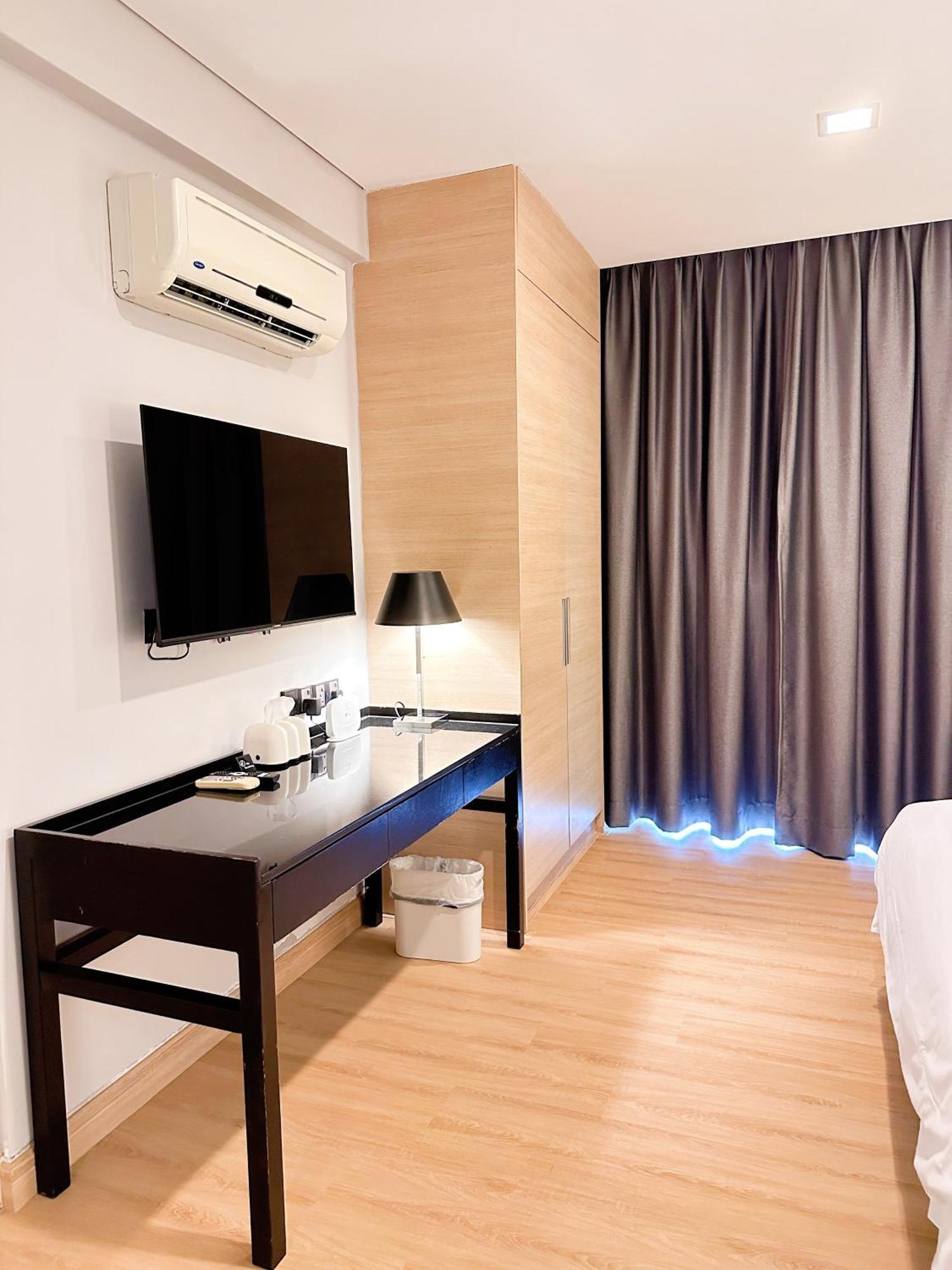 Straits Suite By C Homestay Malacca ภายนอก รูปภาพ